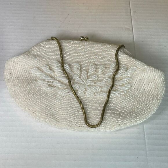 Vintage made in Hong Kong hand beaded handbag. - Picture 3 of 9